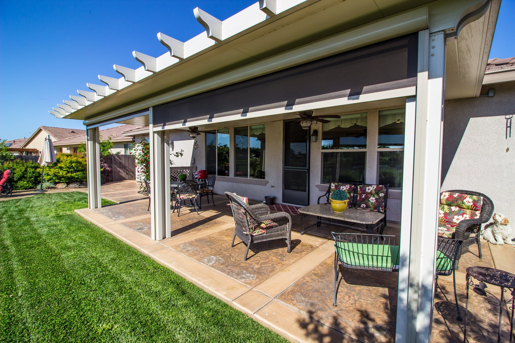 Transforming Your Outdoor Space with Exterior Window Coverings - Blinds ...